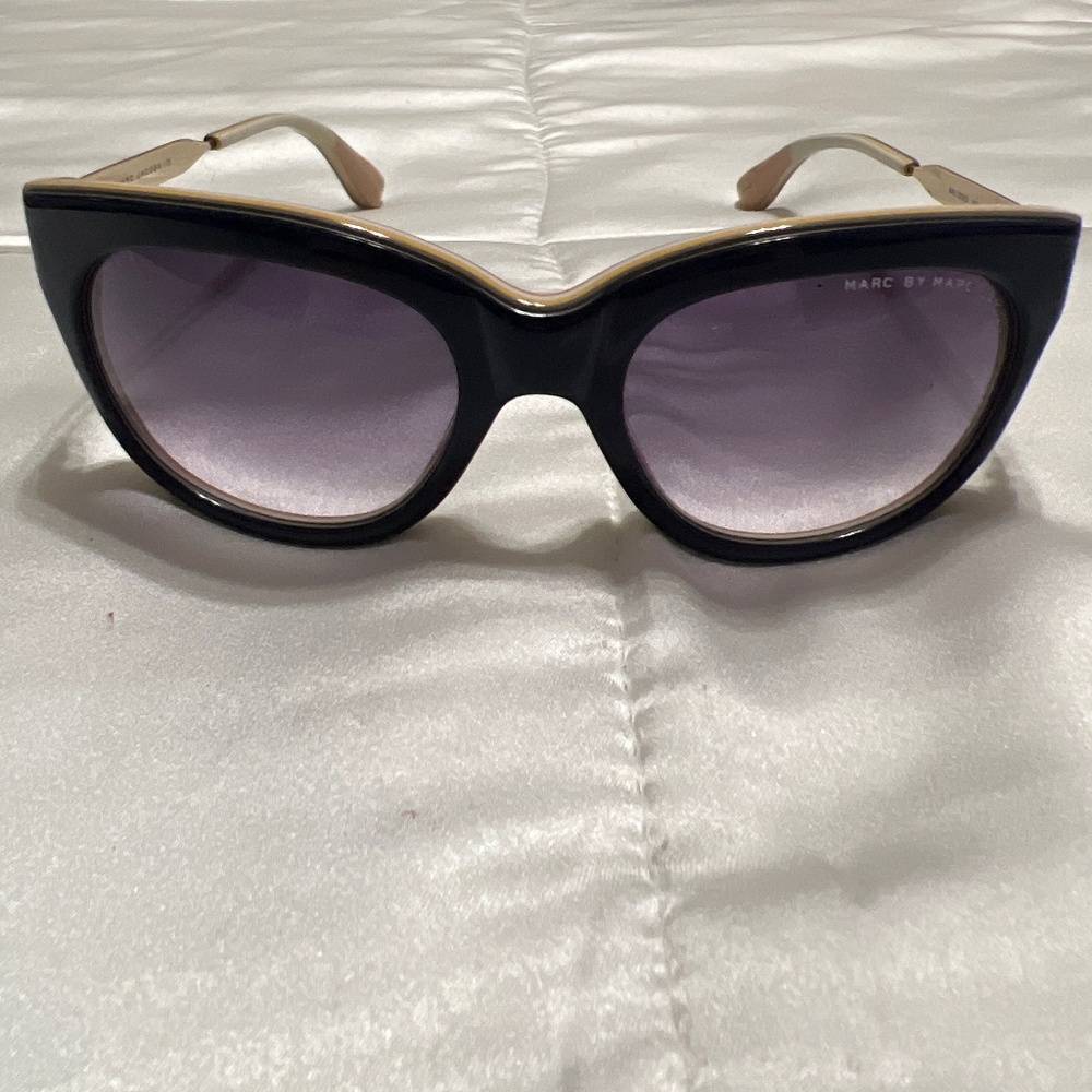 MARC BY MARC JACOBS SUNGLASSES